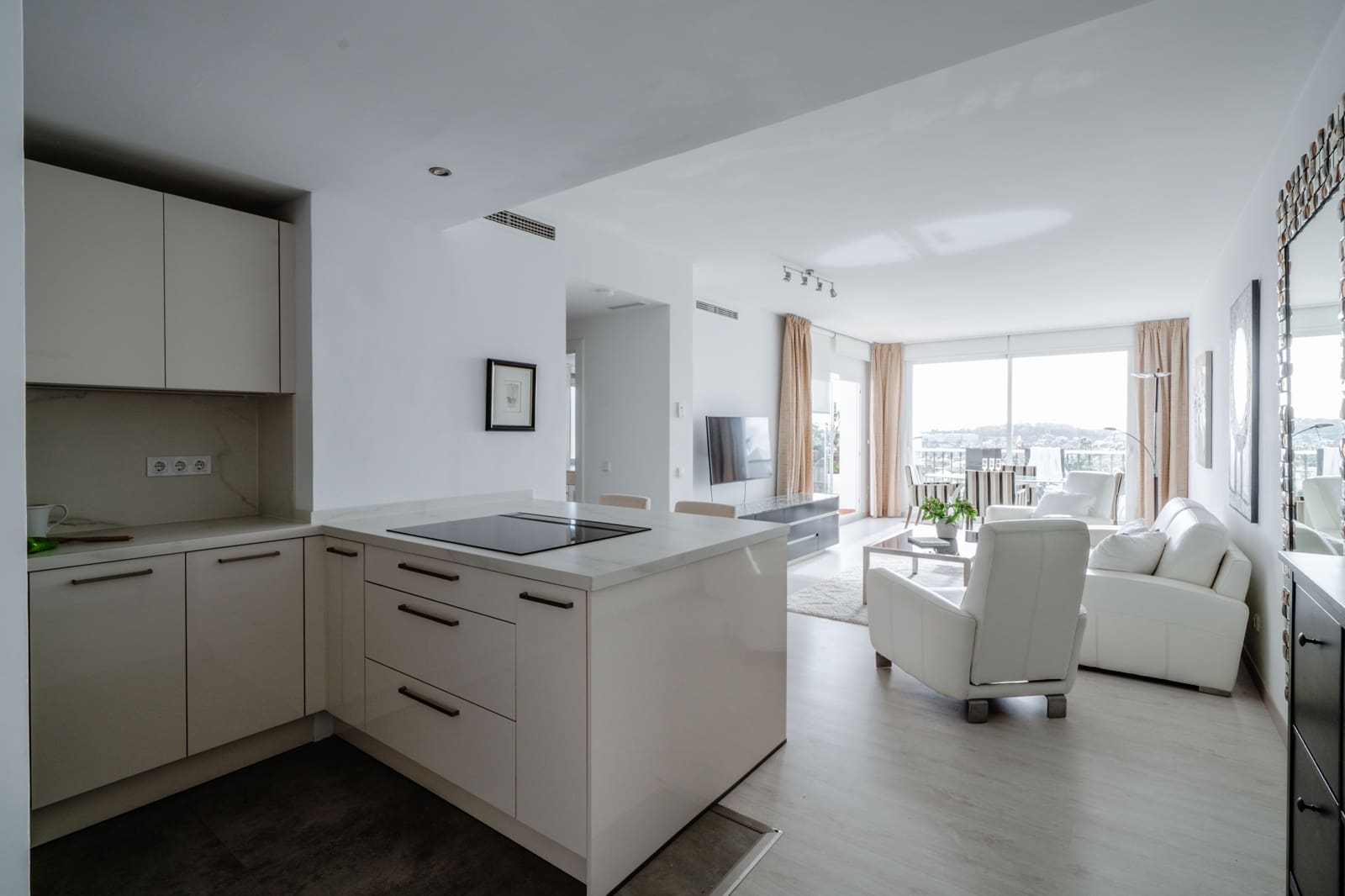 2 sovrum Takvåning till salu i Marbella med pool - 895 000 € (Ref: 9411325)