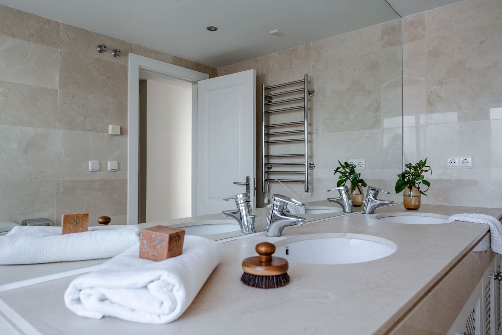 2 sovrum Takvåning till salu i Marbella med pool - 895 000 € (Ref: 9411325)