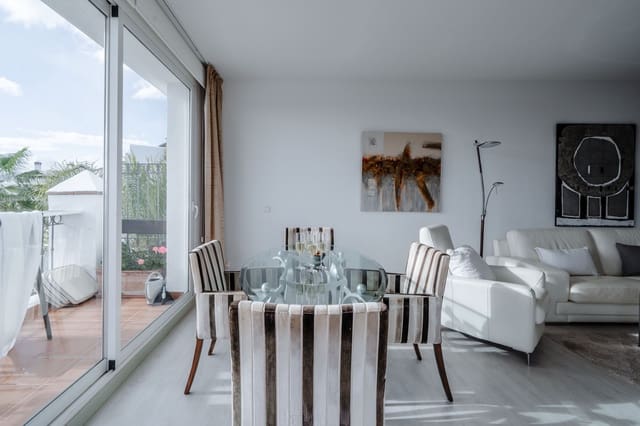 2 soveværelse Penthouse til salg i Los Naranjos, Marbella med swimmingpool - € 895.000 (Ref: 9411325)