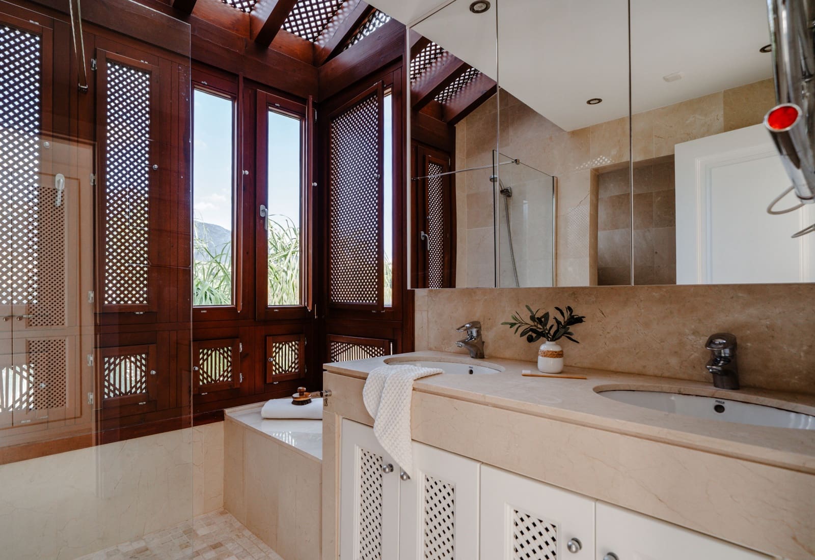 2 sovrum Takvåning till salu i Marbella med pool - 895 000 € (Ref: 9411325)