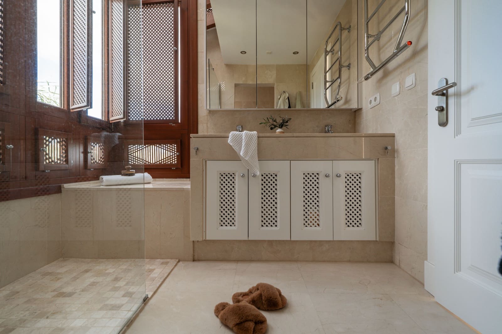 2 sovrum Takvåning till salu i Marbella med pool - 895 000 € (Ref: 9411325)