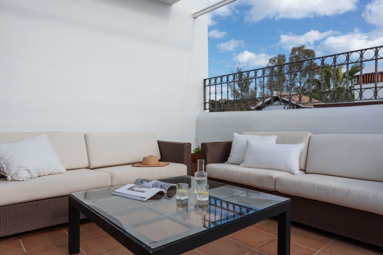 2 sovrum Takvåning till salu i Marbella med pool - 895 000 € (Ref: 9411325)