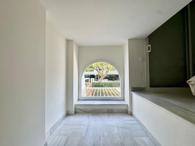 3 quarto Apartamento para venda em Marbella com piscina - 849 000 € (Ref: 9412678)