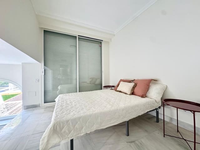 3 quarto Apartamento para venda em Marbella com piscina - 849 000 € (Ref: 9412678)