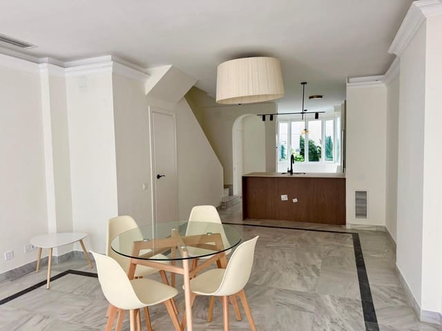 3 quarto Apartamento para venda em Marbella com piscina - 849 000 € (Ref: 9412678)