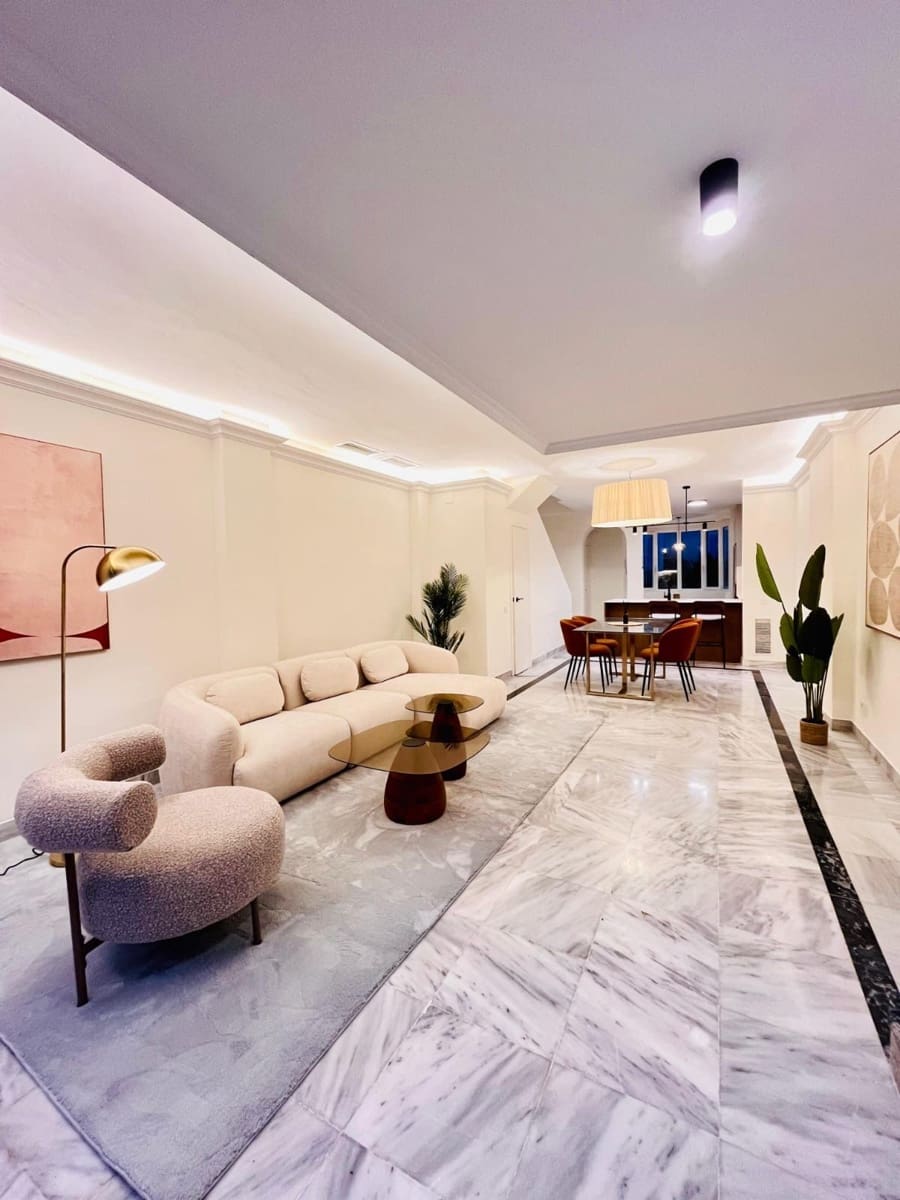 3 soveværelse Lejlighed til salg i Marbella med swimmingpool - € 849.000 (Ref: 9412678)