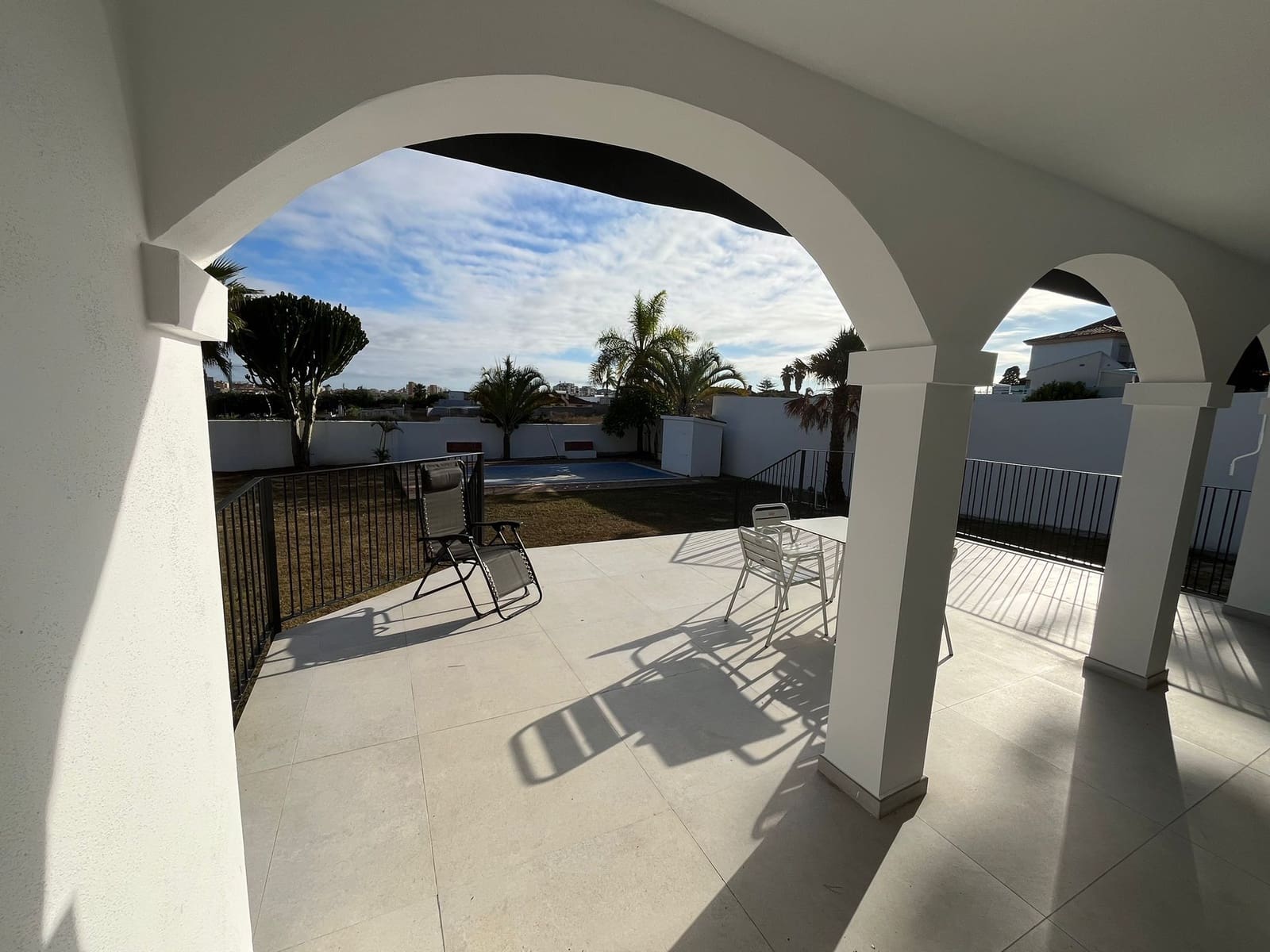 5 bedroom Villa for sale in Mijas Costa with pool - € 1,099,000 (Ref: 9412942)