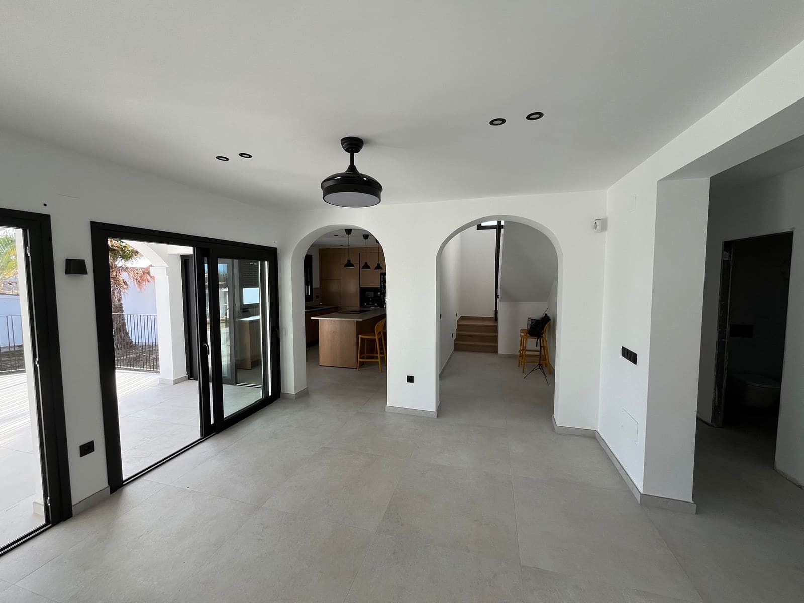 5 bedroom Villa for sale in Mijas Costa with pool - € 1,099,000 (Ref: 9412942)