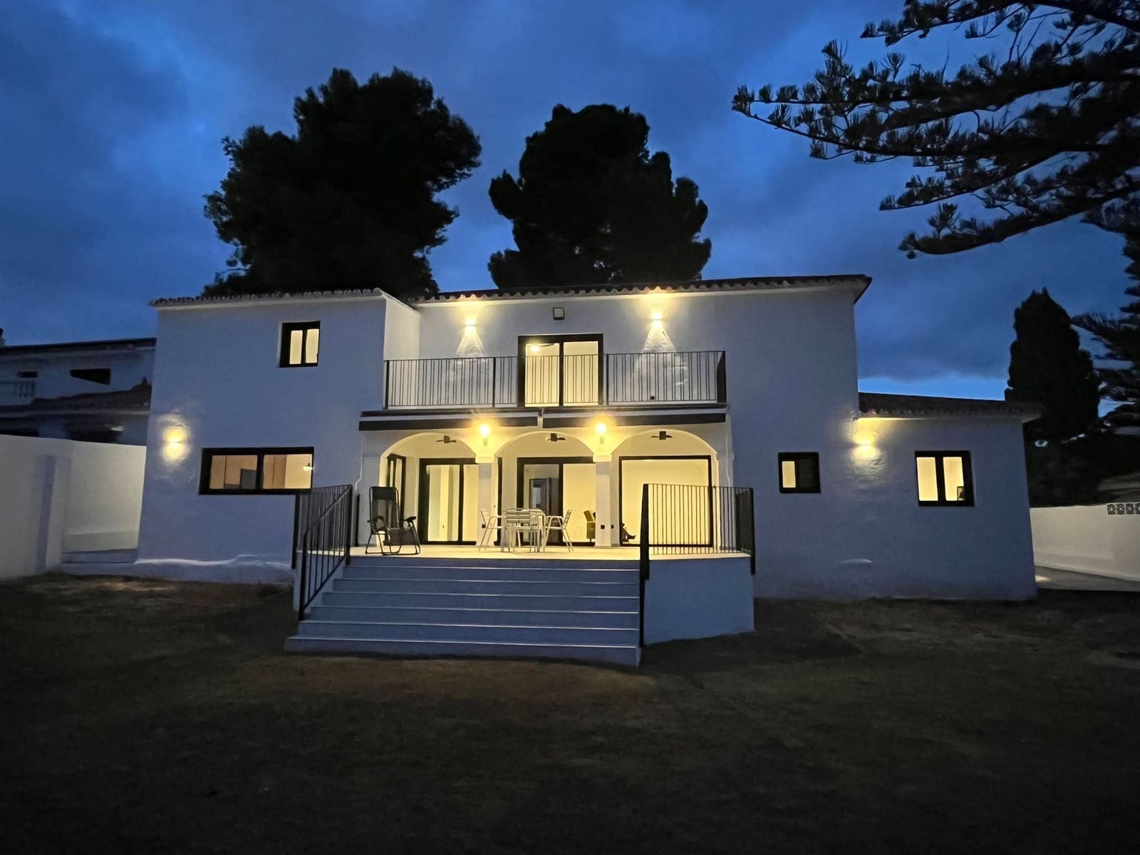5 bedroom Villa for sale in Mijas Costa with pool - € 1,099,000 (Ref: 9412942)
