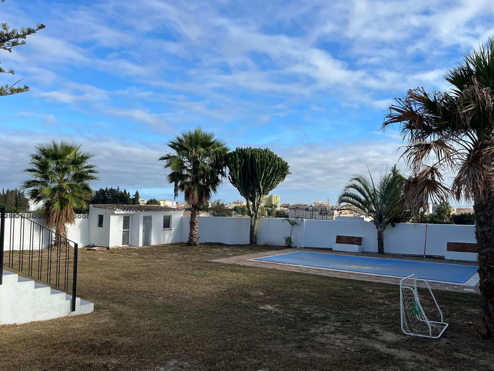 5 bedroom Villa for sale in Mijas Costa with pool - € 1,099,000 (Ref: 9412942)