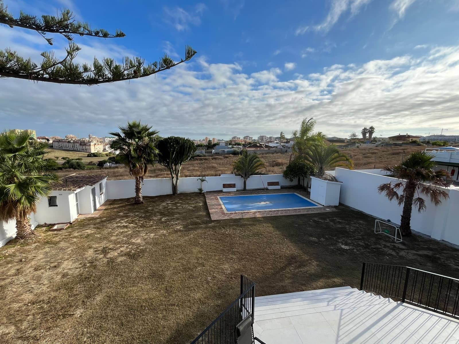 5 bedroom Villa for sale in Mijas Costa with pool - € 1,099,000 (Ref: 9412942)