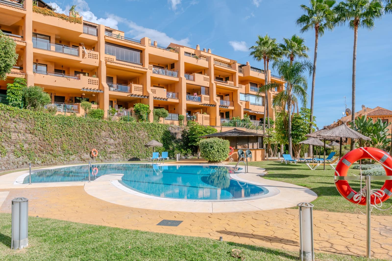 2 Zimmer Apartment zu verkaufen in Mijas Costa mit Pool - 279.900 € (Ref: 9414940)
