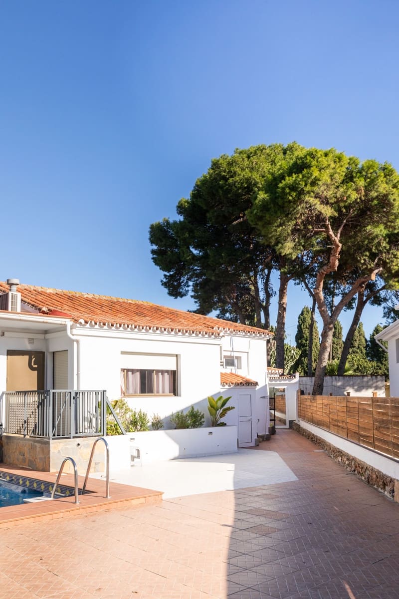 5 soverom Villa til salgs i Torremolinos med svømmebasseng - € 965 000 (Ref: 9415245)