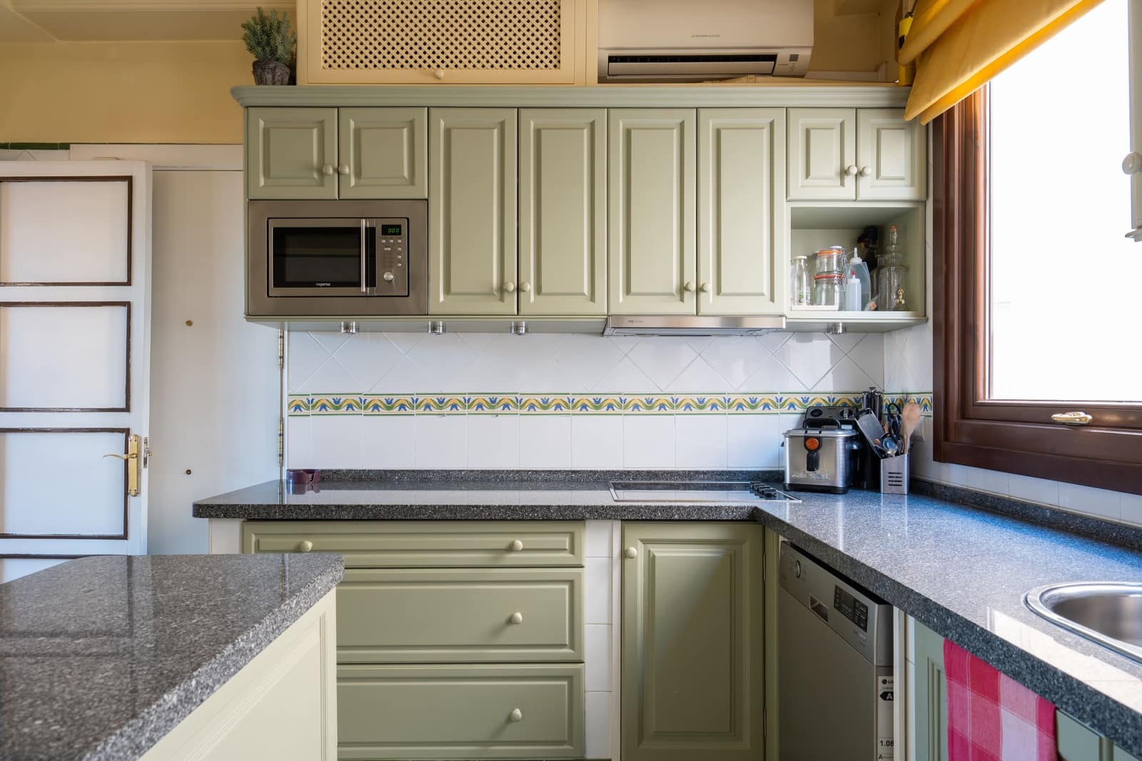 3 slaapkamer Appartement te koop in Malaga stad - € 895.000 (Ref: 9416186)