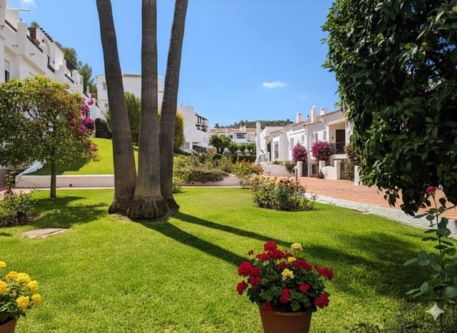 3 sypialnia Penthouse na sprzedaż w Benahavís pueblo, Benahavís z basenem - 368 999 € (Ref: 9417739)