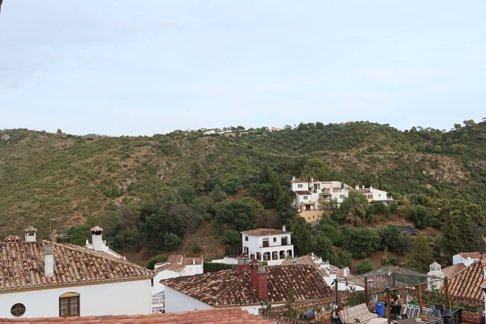 3 makuuhuone Kattohuoneisto myytävänä paikassa Benahavis mukana uima-altaan - 399 000 € (Ref: 9417739)