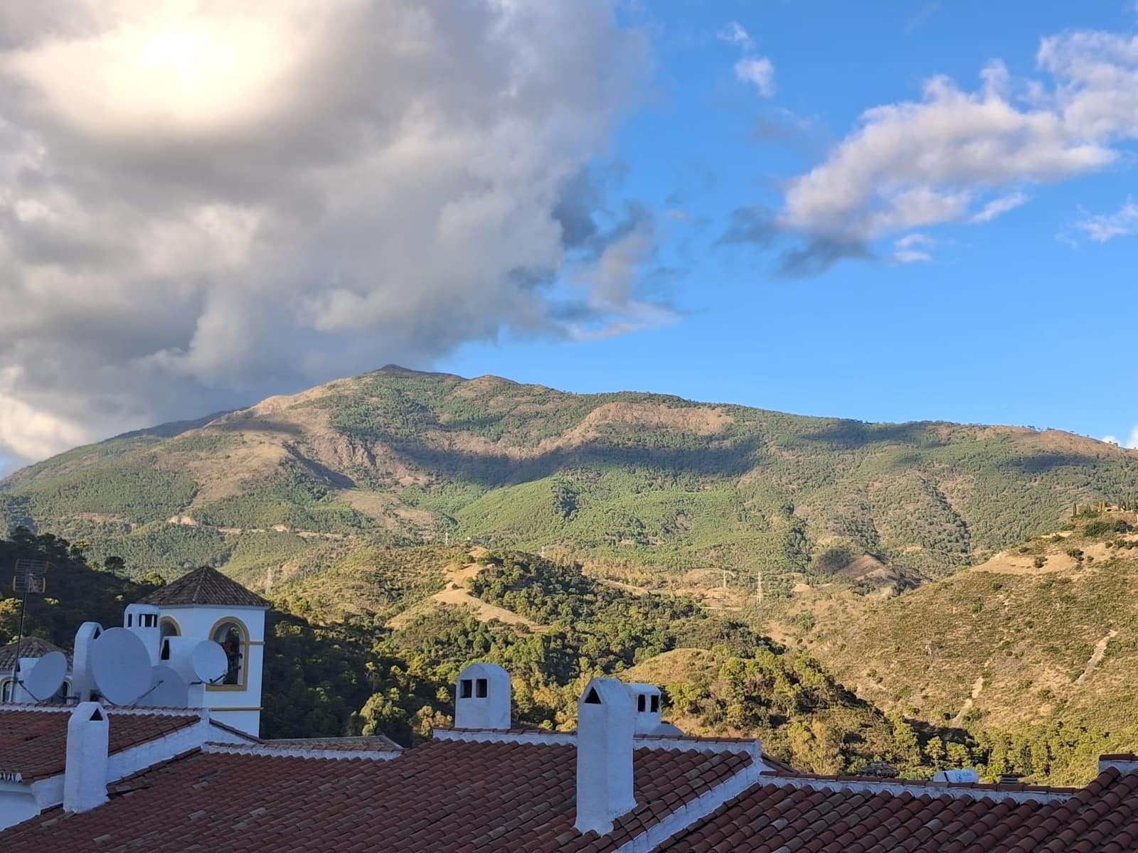 3 makuuhuone Kattohuoneisto myytävänä paikassa Benahavis mukana uima-altaan - 399 000 € (Ref: 9417739)