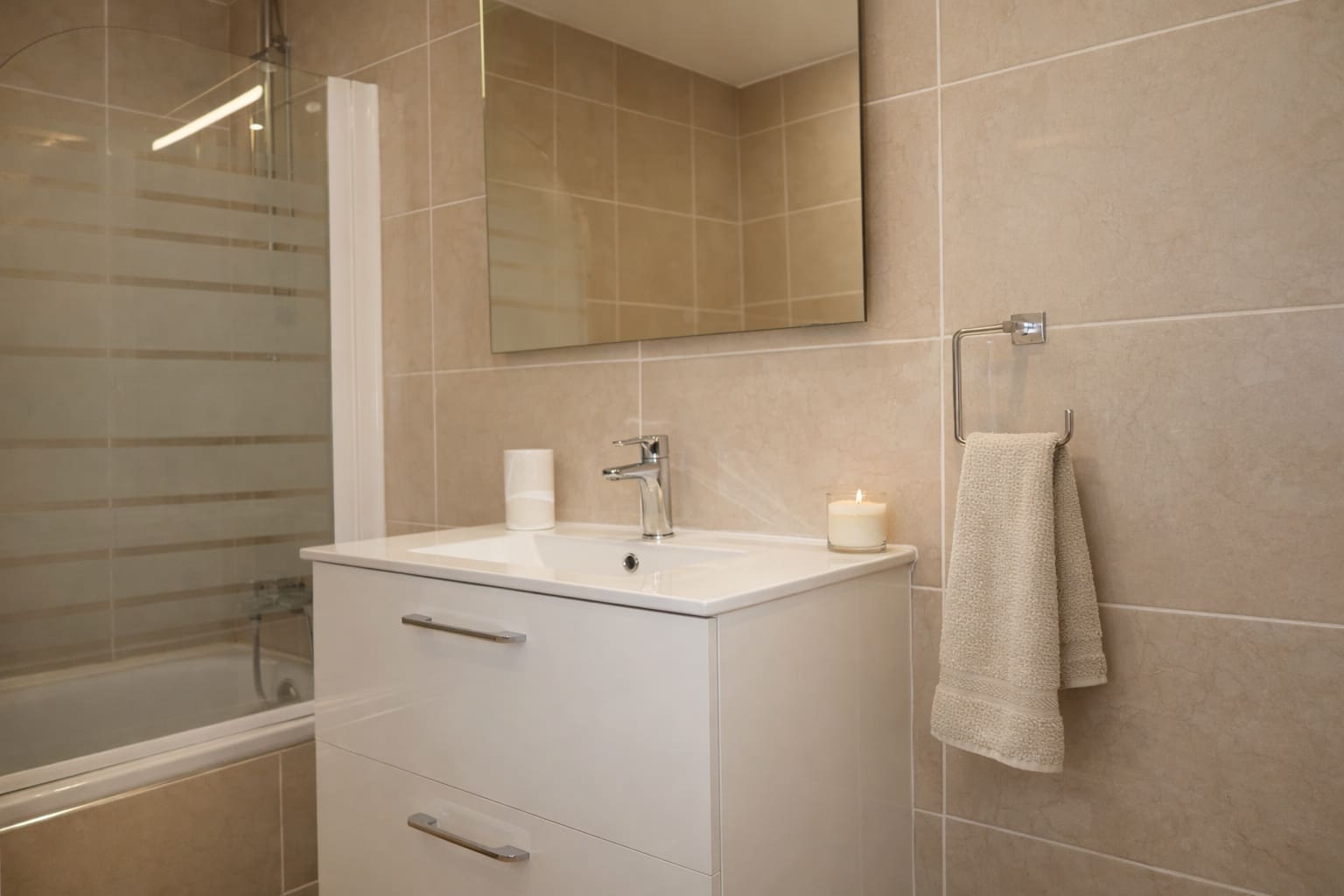 3 makuuhuone Kattohuoneisto myytävänä paikassa Benahavis mukana uima-altaan - 399 900 € (Ref: 9417739)