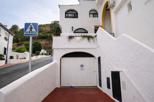 3 sypialnia Penthouse na sprzedaż w Benahavís pueblo, Benahavís z basenem - 368 999 € (Ref: 9417739)