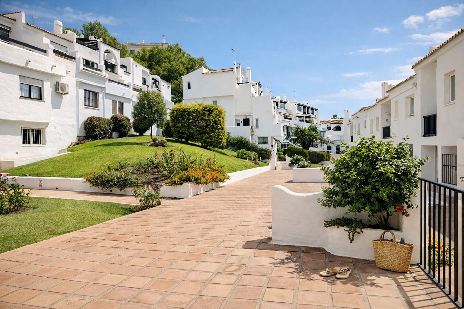 3 makuuhuone Kattohuoneisto myytävänä paikassa Benahavis mukana uima-altaan - 399 900 € (Ref: 9417739)