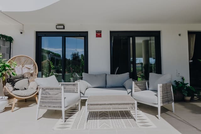 2 soverom Leilighet til salgs i La Concha - Resina Golf, Estepona med svømmebasseng - € 450 000 (Ref: 9417740)