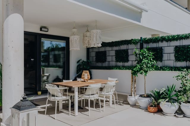 2 soverom Leilighet til salgs i La Concha - Resina Golf, Estepona med svømmebasseng - € 450 000 (Ref: 9417740)