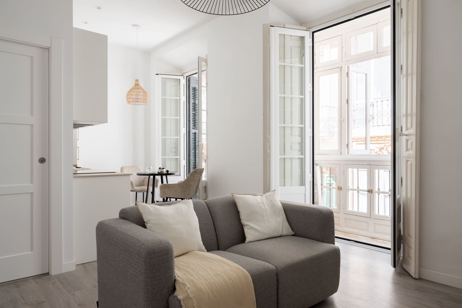 Appartement de 1 chambre à louer à Malaga ville - 1 350 € (Ref: 9421505)