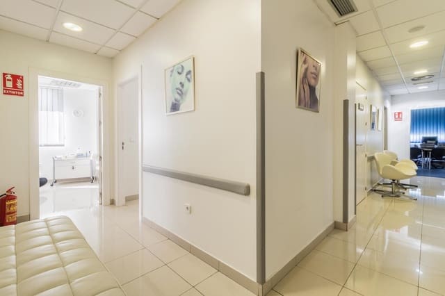 10 soverom Kommersiell til salgs i Marbella - € 1 650 000 (Ref: 9426216)