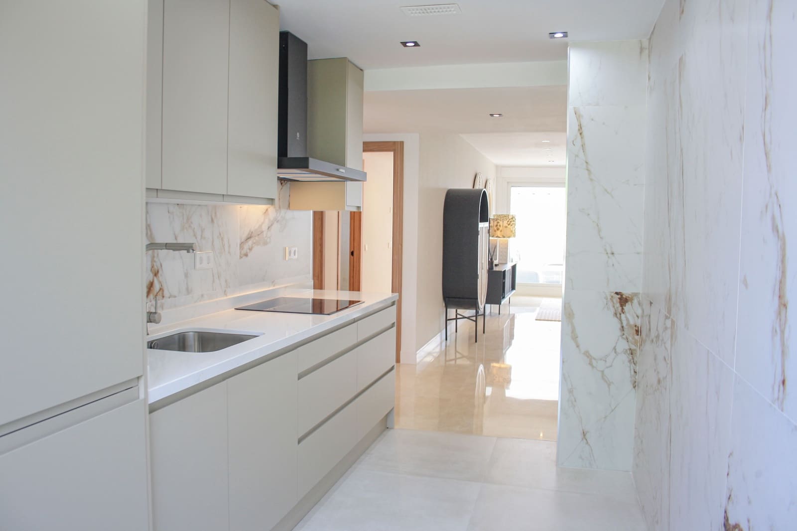 2 soverom Leilighet til salgs i Marbella med svømmebasseng - € 1 350 000 (Ref: 9426217)