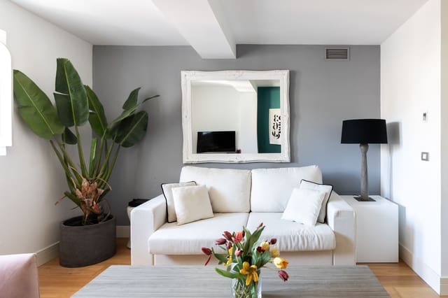 1 bedroom Apartment for sale in Centro Historico, Málaga city - € 445,000 (Ref: 9426512)