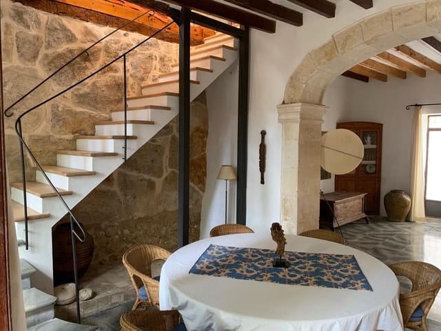Maison de Ville de 4 chambres à louer à Selva - 2 500 € (Ref: 9426607)