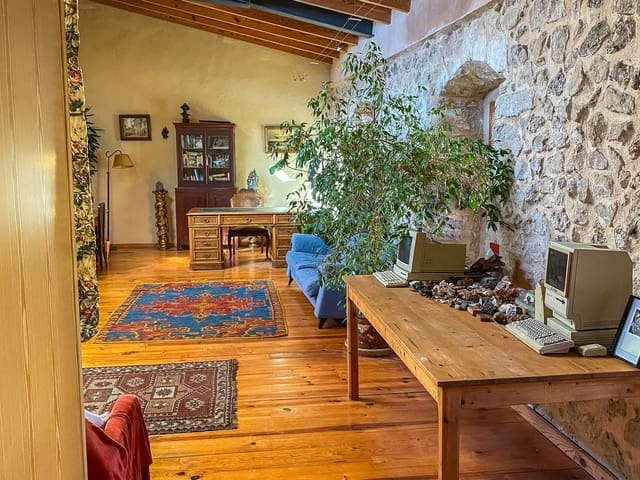 4 sovrum Hus att hyra i Selva - 2 950 € (Ref: 9426607)