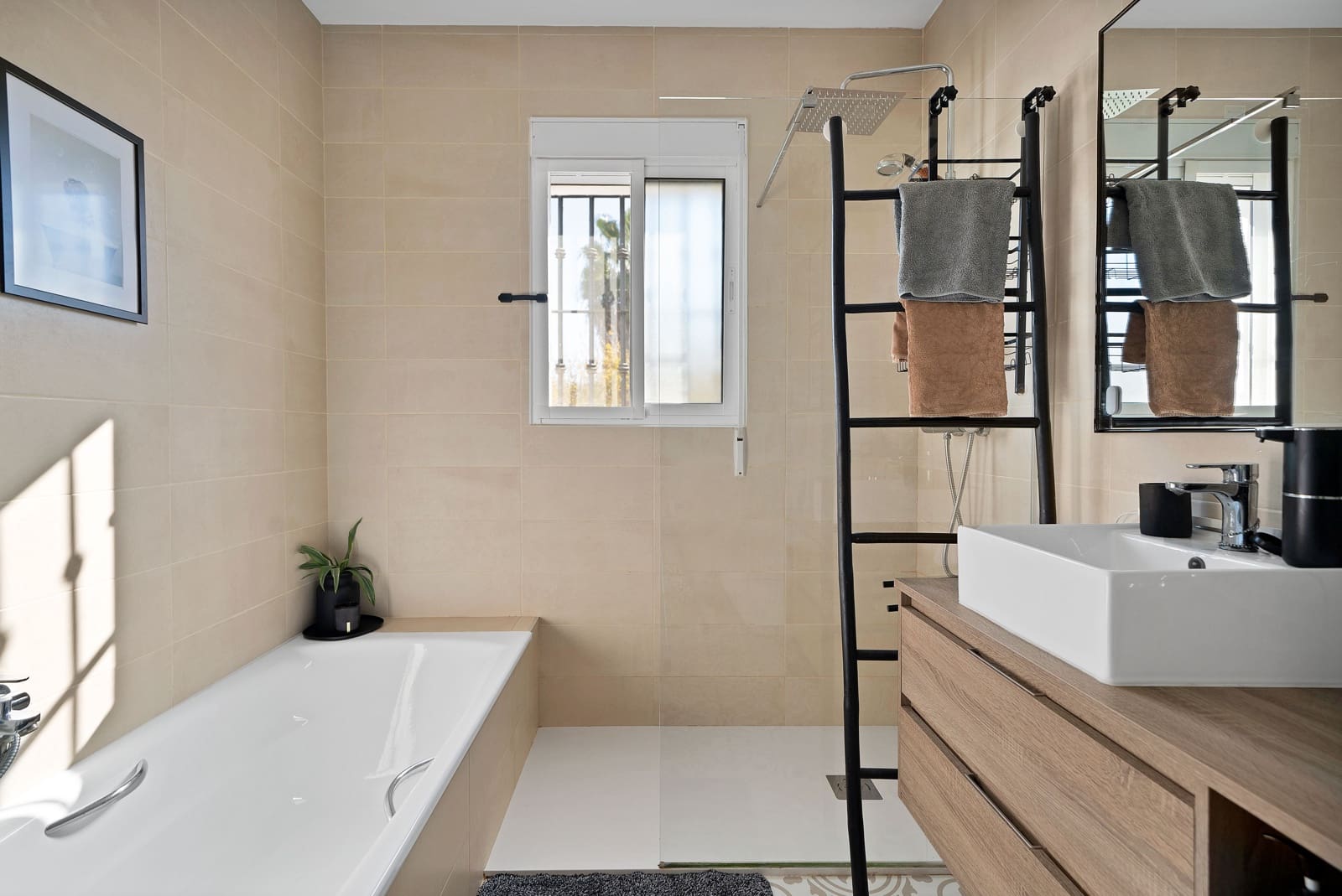 7 sypialnia Willa na sprzedaż w Alhaurin el Grande - 895 000 € (Ref: 9426952)