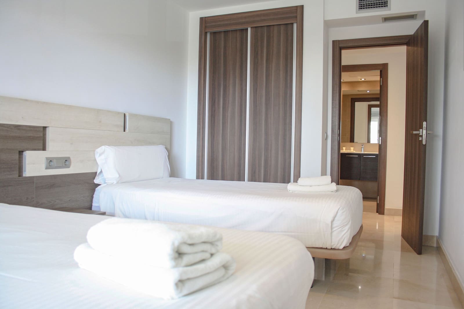 3 makuuhuone Huoneisto myytävänä paikassa San Pedro de Alcantara mukana uima-altaan - 775 000 € (Ref: 9427564)