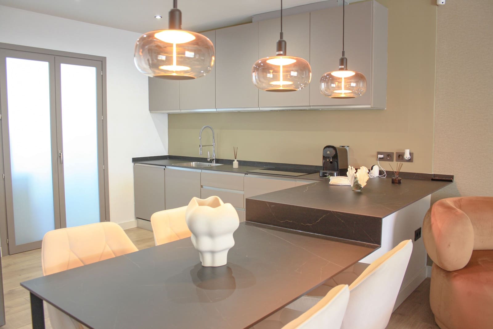 4 slaapkamer Appartement te koop in Marbella met zwembad - € 1.350.000 (Ref: 9428702)