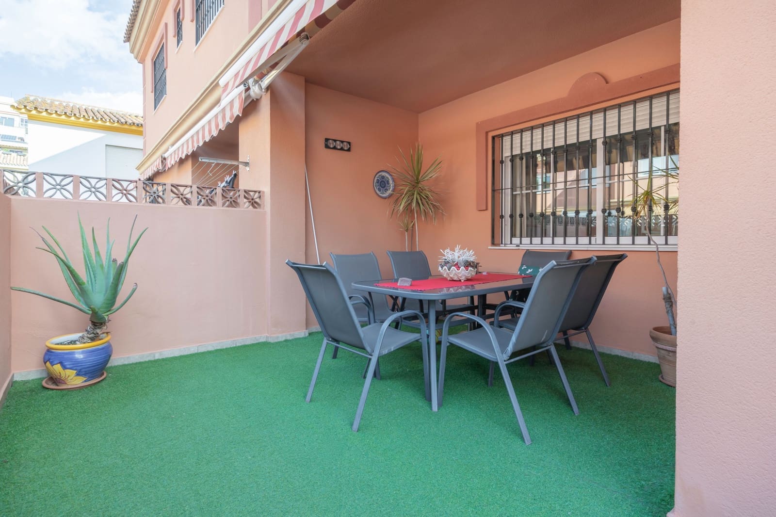 4 sypialnia Dom na sprzedaż w Fuengirola z basenem - 1 100 000 € (Ref: 9429129)