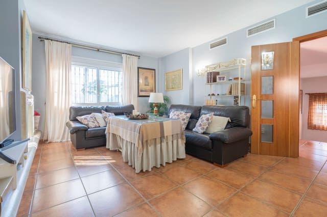 4 sypialnia Dom na sprzedaż w Zona Puerto Deportivo, Fuengirola z basenem - 1 100 000 € (Ref: 9429129)