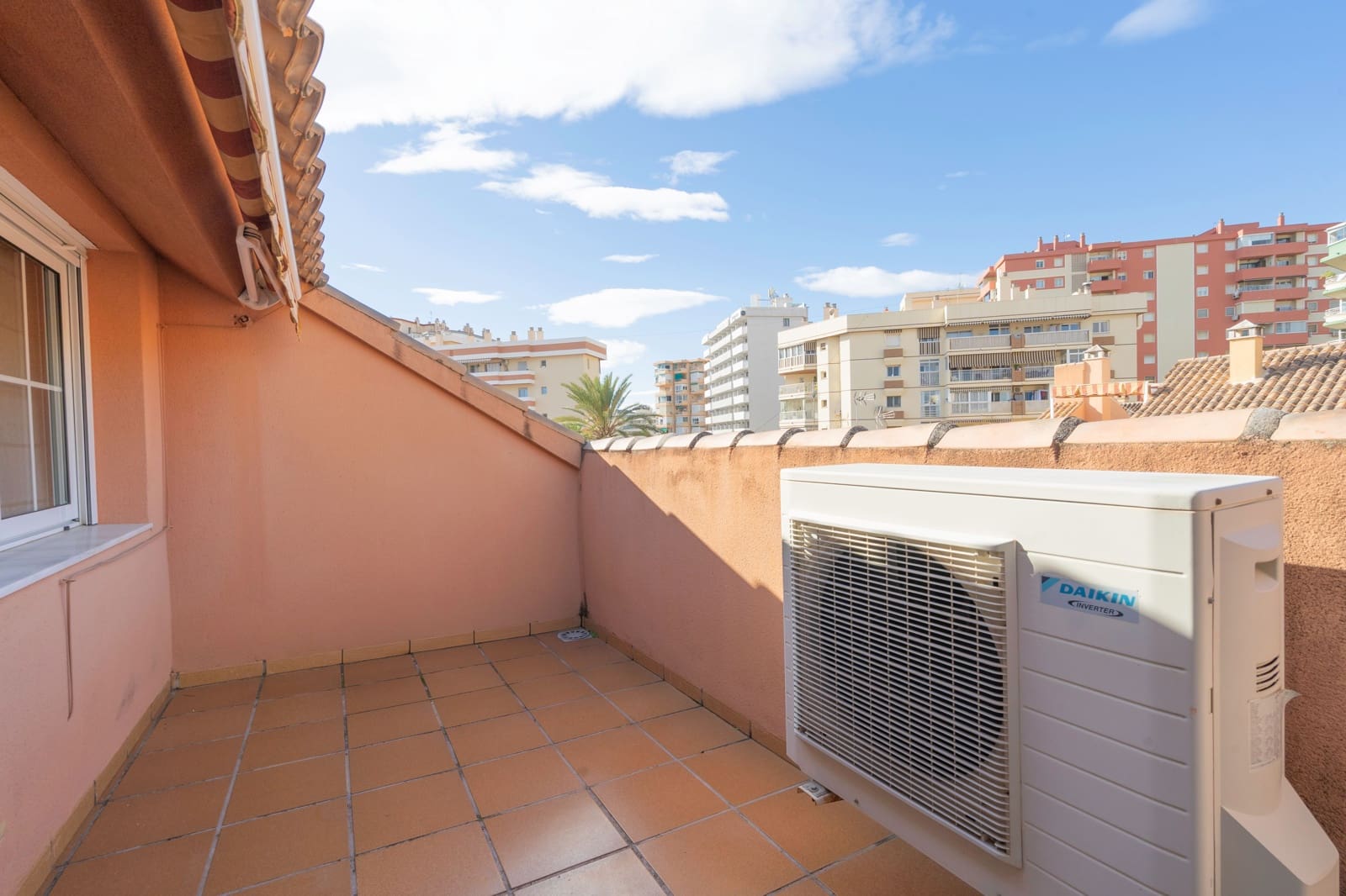 4 sypialnia Dom na sprzedaż w Fuengirola z basenem - 1 100 000 € (Ref: 9429129)