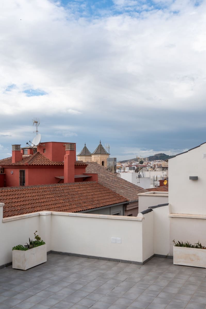 3 sypialnia Apartament na sprzedaż w Miasto Malaga z basenem - 583 000 € (Ref: 9432016)