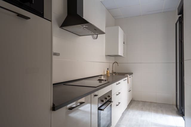 3 soveværelse Lejlighed til salg i La Merced, Málaga by med swimmingpool - € 583.000 (Ref: 9432016)