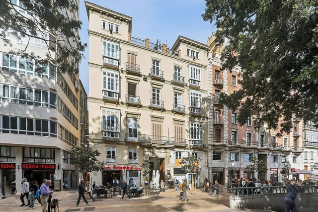 6 chambre Appartement à vendre à Centro Historico, Malaga ville - 1 600 000 € (Ref: 9432537)