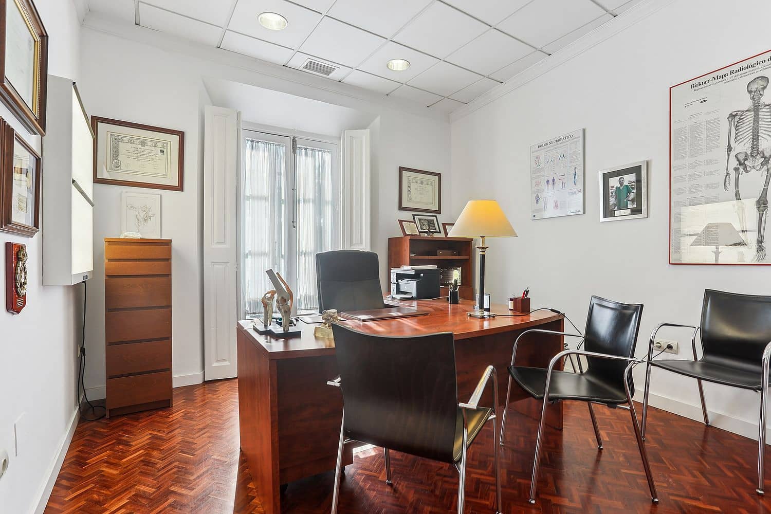 6 soveværelse Kontor til salg i Malaga by - € 1.600.000 (Ref: 9432718)