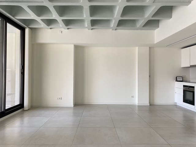 2 bedroom Apartment for rent in El Terreno, Palma de Mallorca with pool - € 2,700 (Ref: 9434937)