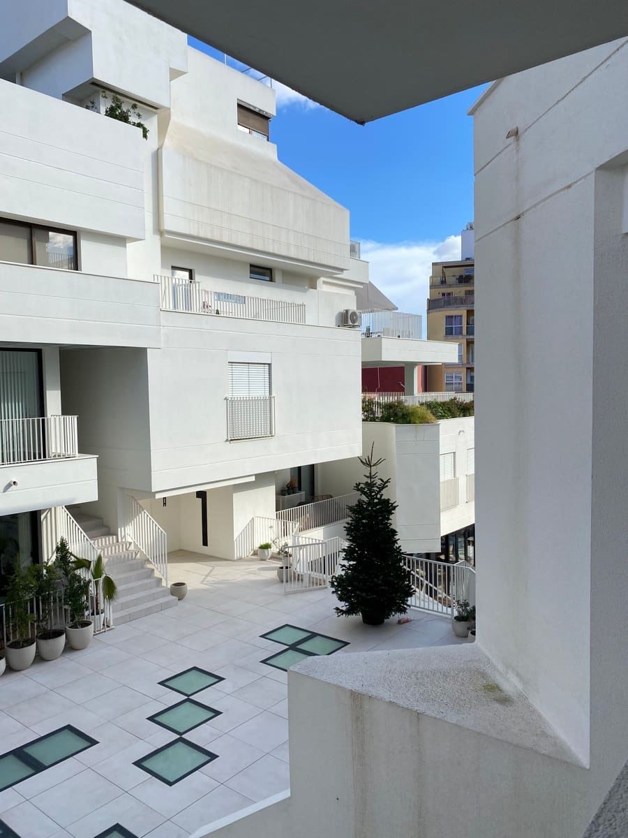 2 soverom Leilighet til leie i Palma de Mallorca med svømmebasseng - € 2 700 (Ref: 9434937)