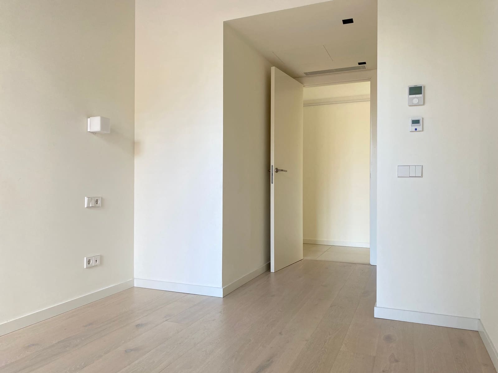 2 soverom Leilighet til leie i Palma de Mallorca med svømmebasseng - € 2 700 (Ref: 9434937)