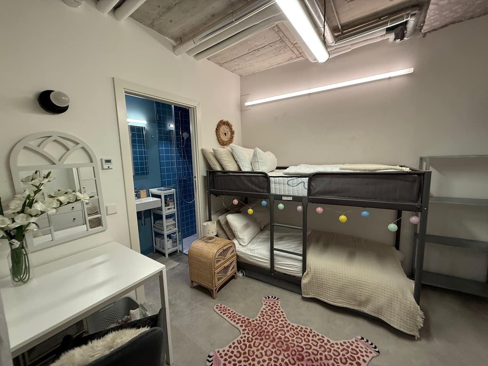 2 bedroom Apartment for rent in Palma de Mallorca with pool - € 2,000 (Ref: 9436185)