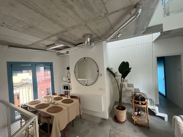 2 bedroom Apartment for rent in El Terreno, Palma de Mallorca with pool - € 2,000 (Ref: 9436185)