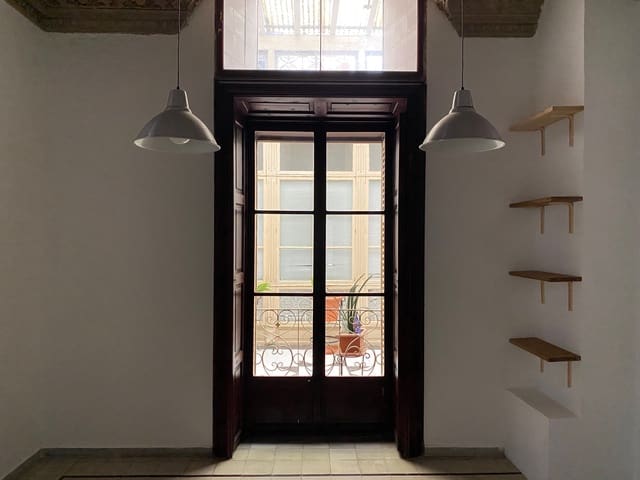 Kontor til leie i El Sindicat, Palma de Mallorca - € 1 000 (Ref: 9436475)