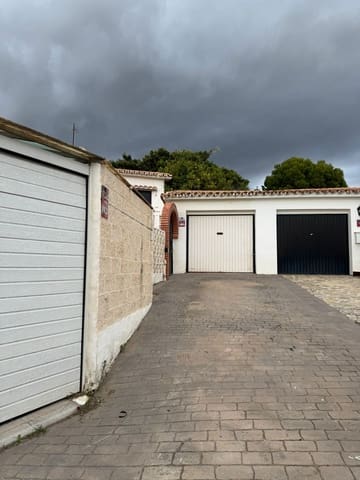 3 slaapkamer Villa te koop in Torreblanca, Fuengirola met zwembad - € 590.000 (Ref: 9438816)