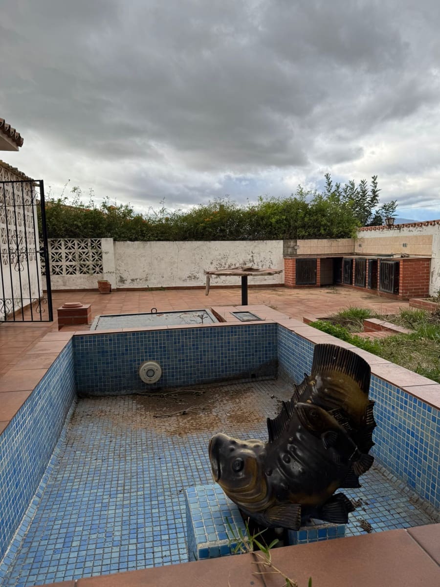 3 slaapkamer Villa te koop in Fuengirola met zwembad - € 590.000 (Ref: 9438816)